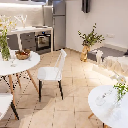 Little Yard & #4 Apartamento Naxos City