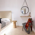 Little Yard & #4 Apartment Naxos City