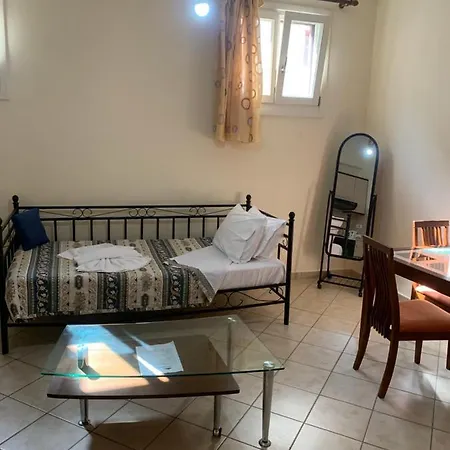 Little Yard & #4 Naxos City