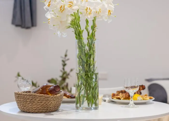 Little Yard & #4 Naxos City