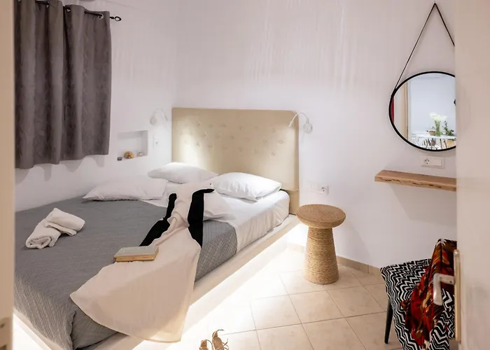 Little Yard & #4 Apartmán