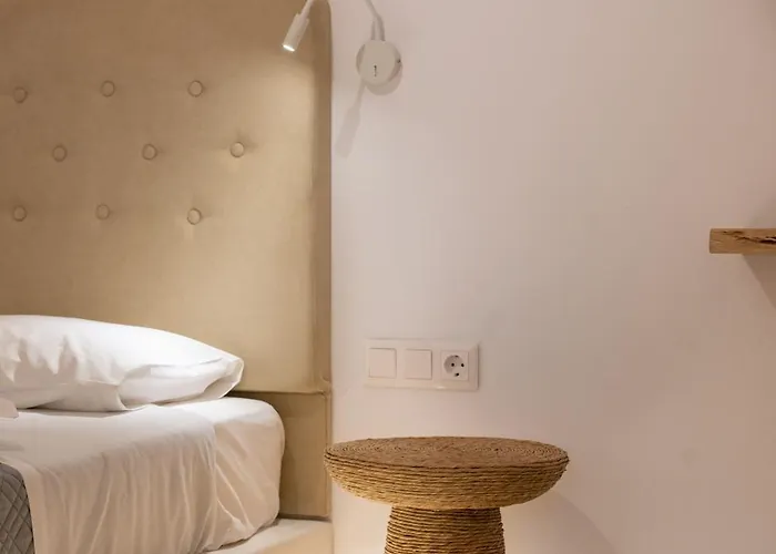 Little Yard & #4 Apartman